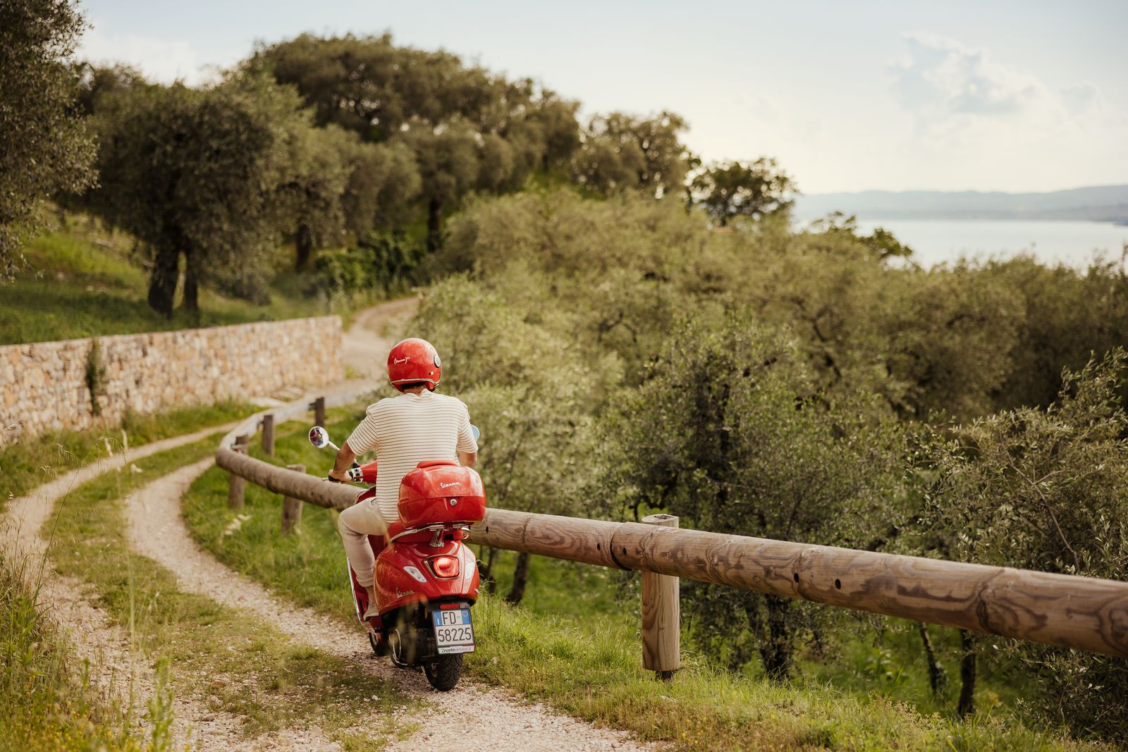 48 Vespa AlexMoling CapeOfSenses-16