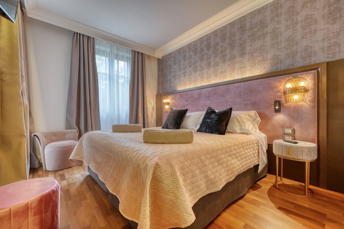 luxushotel-gardasee-palazzo-della-scala-lazise-suite-baglioni-02