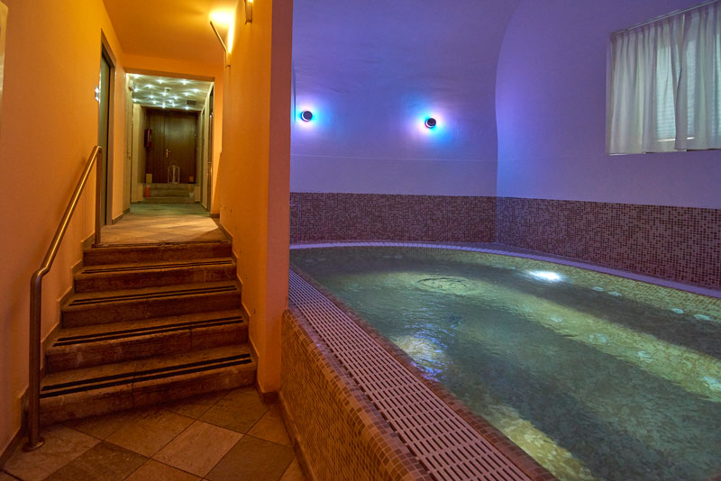 Hotel-Portici-Riva-del-Garda-spa