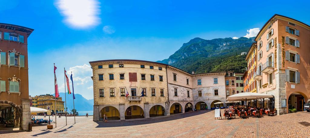 hotel-portici-riva-del-garda-